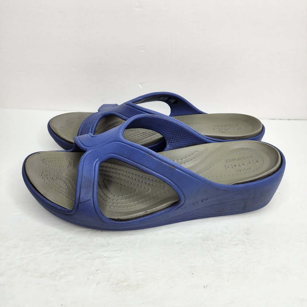 Crocs Sanrah Wedge Sandals Women Size 8 Blue Dual Comfort Strap Slide Shoes